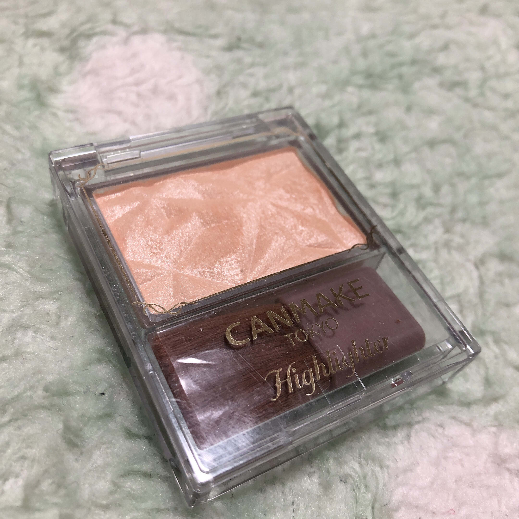 ハイライター L01 シャンパンゴールド/キャンメイク/パウダーハイライトを使ったクチコミ（2枚目）