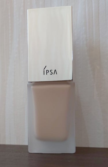 🫧リキッドファンデーション🫧
IPSAのリキッド ファウンデイションeを購入👛
色は明るめの101✨
今まで使用したリキッドの中で1番みずみずしいです🥺🫧
薄付き？と思いきや、重ね付けするとしっかりとカ