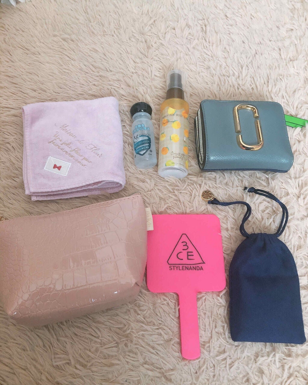 ☺︎ren☺︎ren☺︎ on LIPS 「500人突破の時に言っていた、バッグの中身紹介をしようと思いま..」(2枚目)