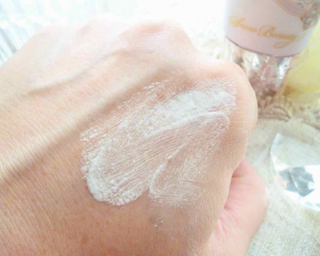 ホワイトニングトーンアップエッセンス/スノービューティー/化粧下地を使ったクチコミ(4枚目)