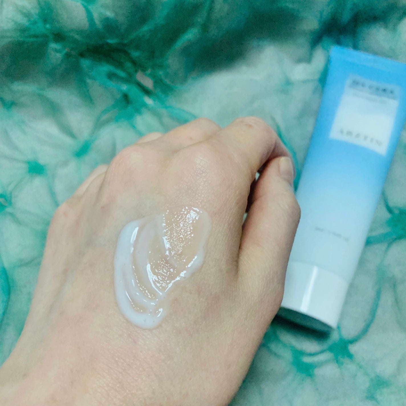 ヒアセラ モイスチャークリーム/エルツティン/フェイスクリームを使ったクチコミ(3枚目)