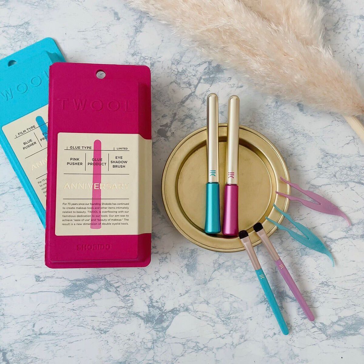 TWOOL ダブルアイリッドグルー/SHOBIDO/二重まぶた用アイテムを使ったクチコミ（1枚目）
