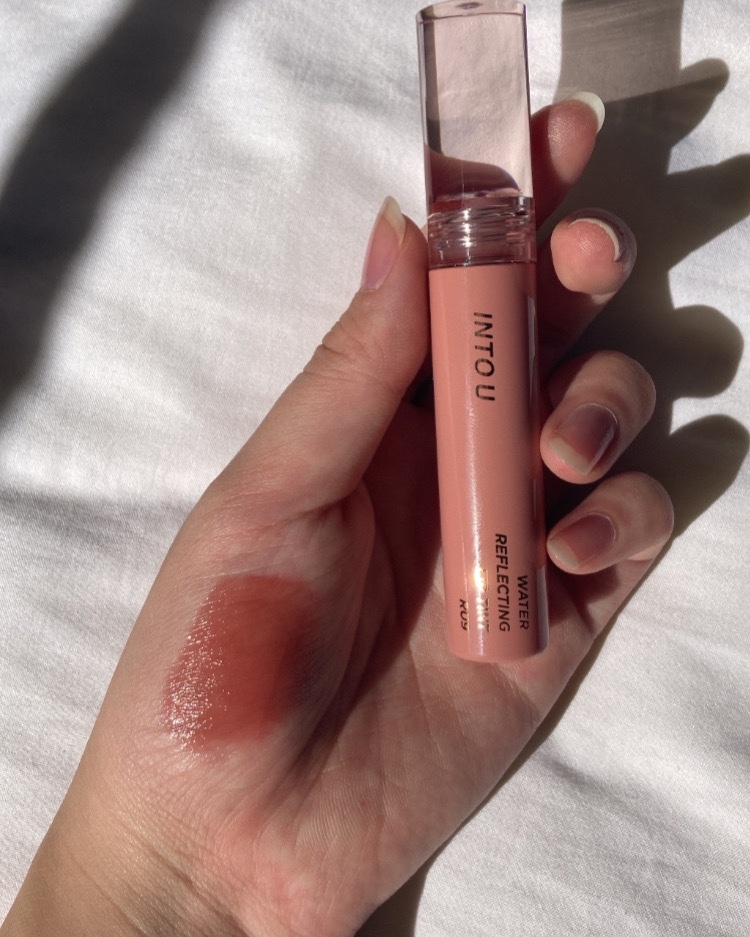 ウォーターリフレクティングリップティント/INTO U/リップティントを使ったクチコミ（2枚目）