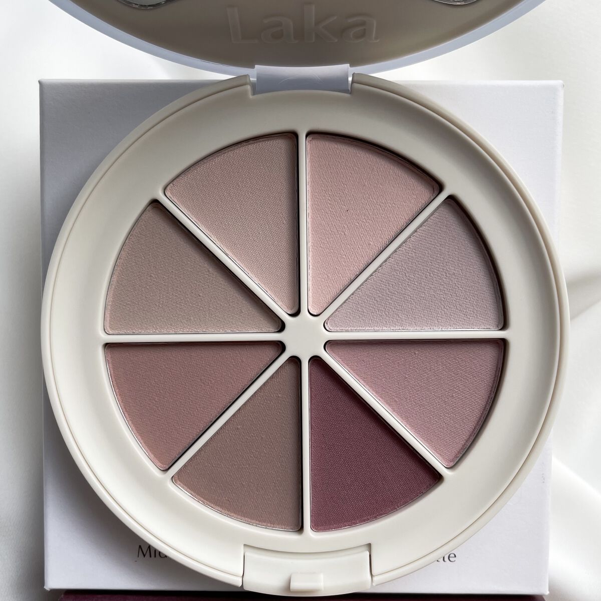 ミドルトーンアイシャドウコレクターパレット/Laka/アイシャドウパレットを使ったクチコミ（2枚目）