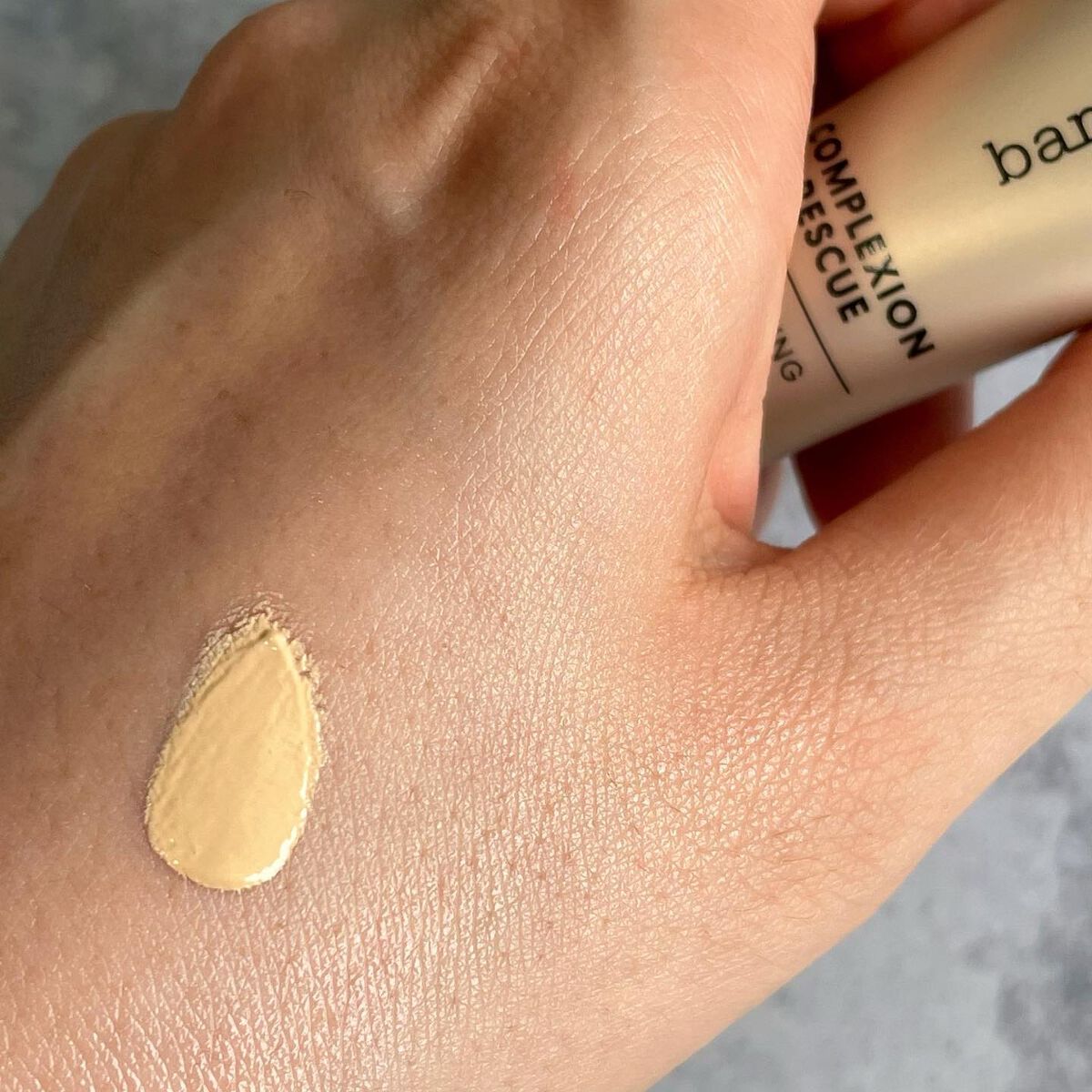 CR アイカバー ジェル SPF25 /bareMinerals/日焼け止めジェルを使ったクチコミ(3枚目)