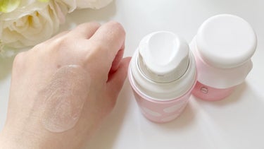 G9SKIN MILK BUBBLE ESSENCE PACK ＃STRAWBERRYのクチコミ「G9スキン ミルクバブルエッセンスパック

ミルク瓶みたいなボトルが可愛い♡

洗い流さない泡.....」（3枚目）