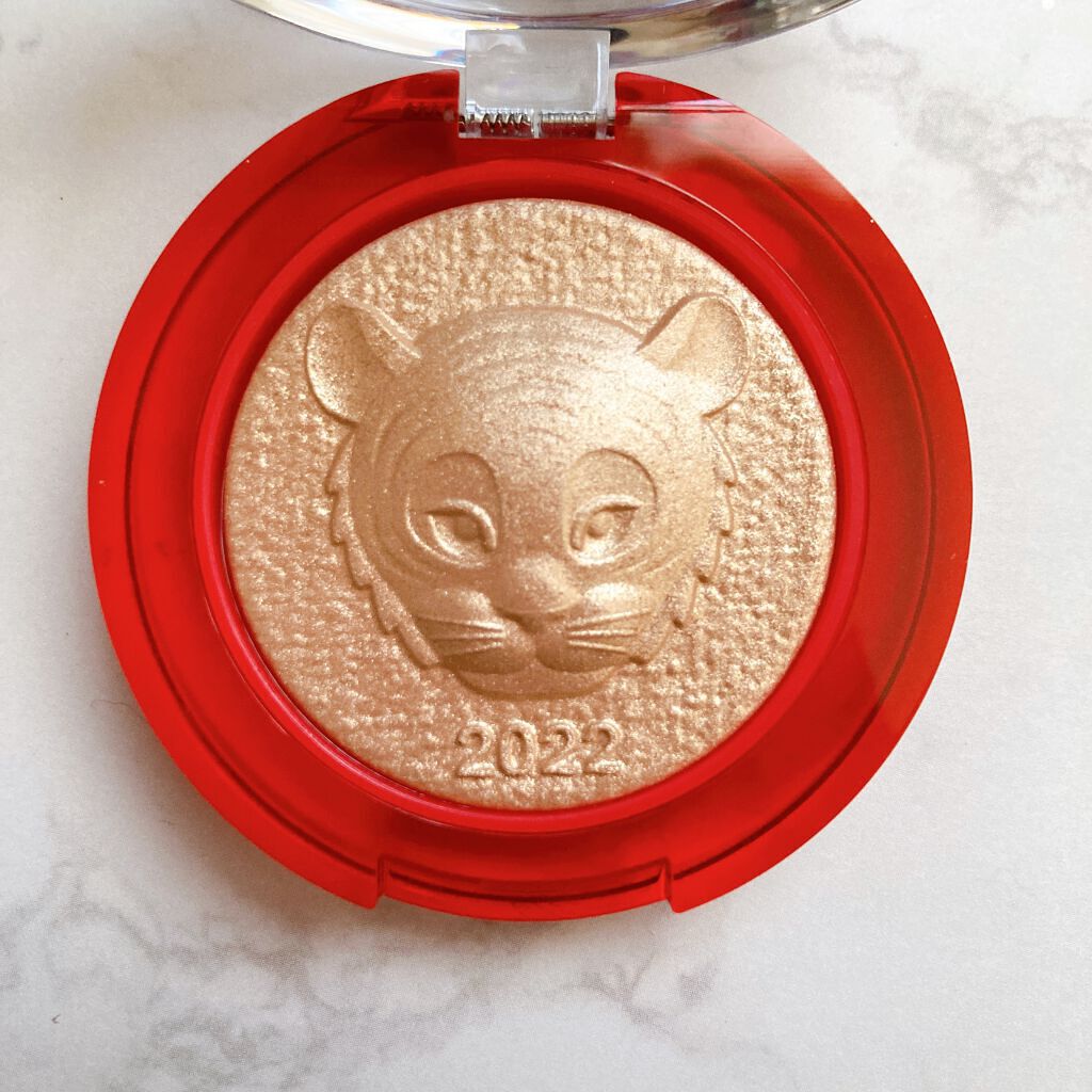 チーク ポップ ハイライター ゴールド セレブレーション ポップ/CLINIQUE/パウダーハイライトを使ったクチコミ（1枚目）