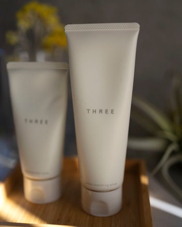 THREE ジェントル ナリッシング スクラブ (洗浄料)