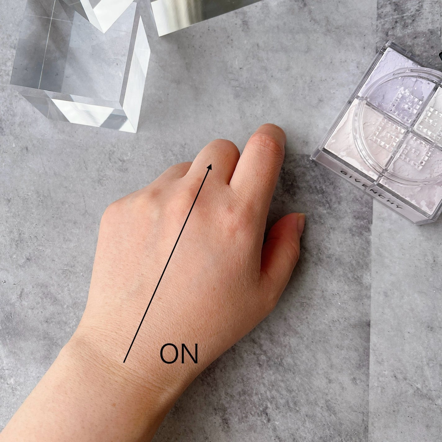 プリズム・リーブル/GIVENCHY/ルースパウダーを使ったクチコミ(5枚目)