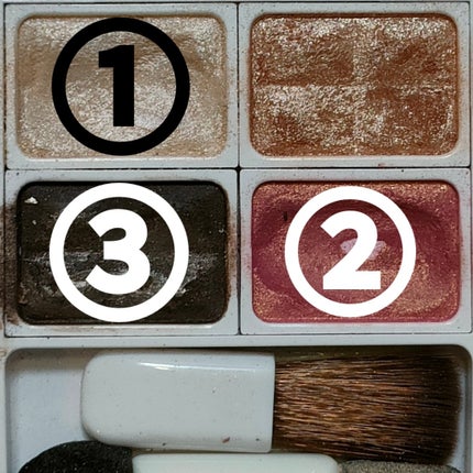 アイ グリッター/ANNA SUI/単色アイシャドウを使ったクチコミ(4枚目)