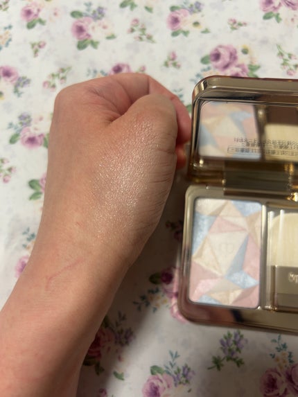 ル・レオスールデクラ /クレ・ド・ポー ボーテ/パウダーハイライトを使ったクチコミ(2枚目)