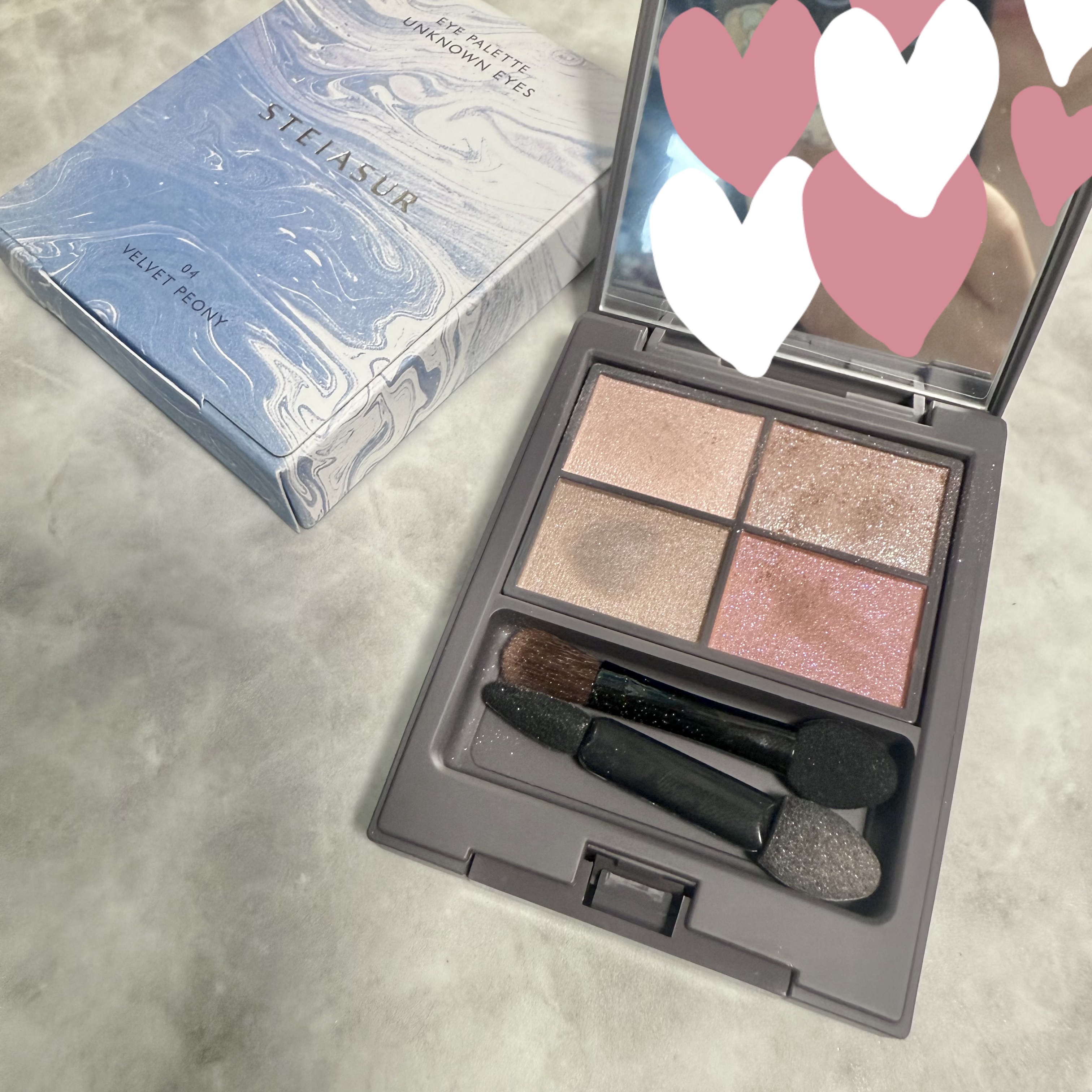 アンノウンアイズ 04 VELVET PEONY（ベルベットピオニー）/STEIASUR（ステイアシュール）/アイシャドウパレットを使ったクチコミ（1枚目）