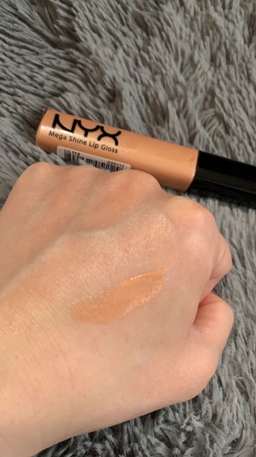 NYX Professional Makeup リップグロス ウィズ メガ シャインのクチコミ「NYX リップグロス ＬG112🤎

ドンキで300円くらいで売っていたので買ってみました( .....」（2枚目）