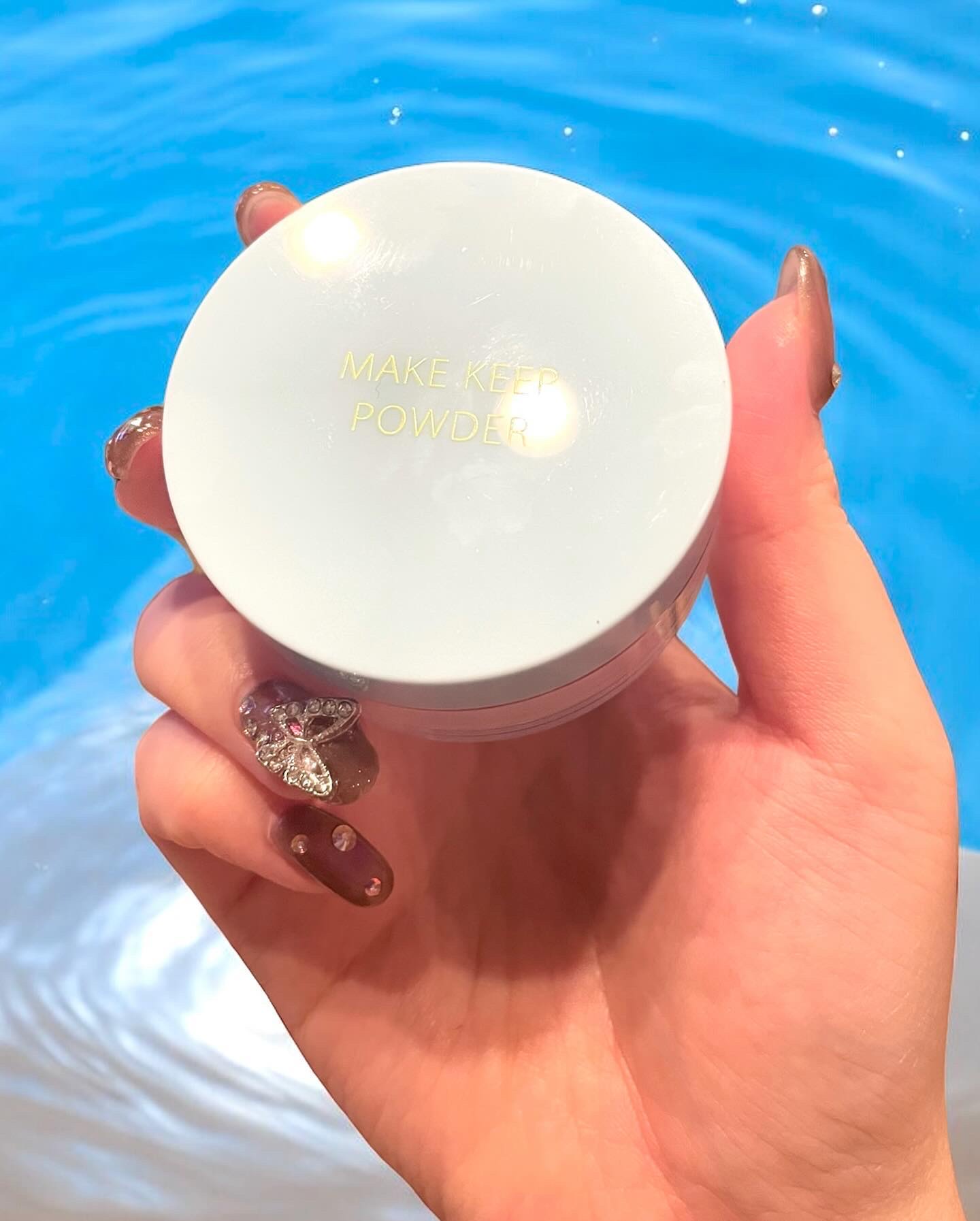 コーセーコスメニエンス メイク キープ パウダー COOLのクチコミ「KOSE コーセー　
メイク キープ パウダー COOL 5g フェイスパウダー 
☀️🍉🌻
.....」（2枚目）