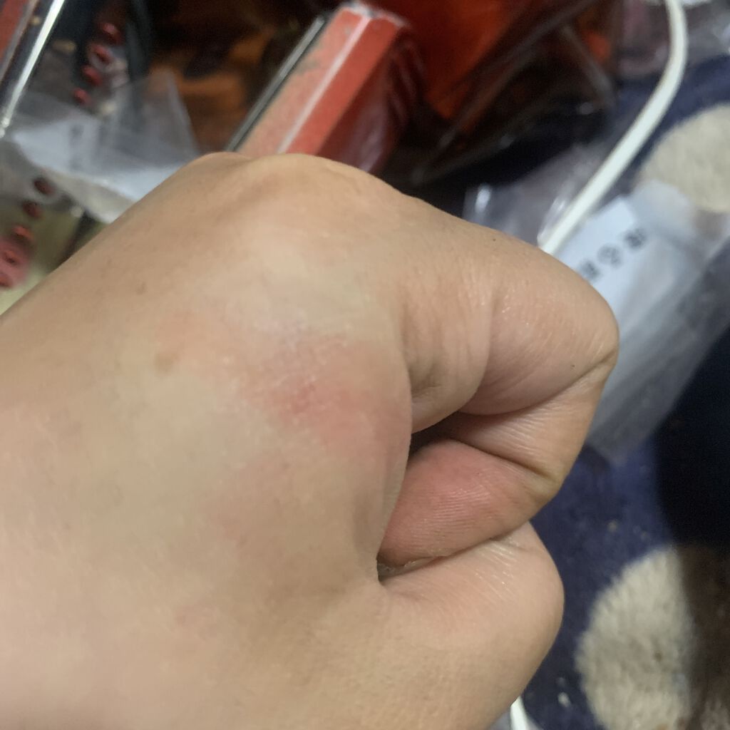 ルージュ ピュールクチュール ヴェルニ No9 ルージュラック/YVES SAINT LAURENT BEAUTE/口紅を使ったクチコミ（3枚目）