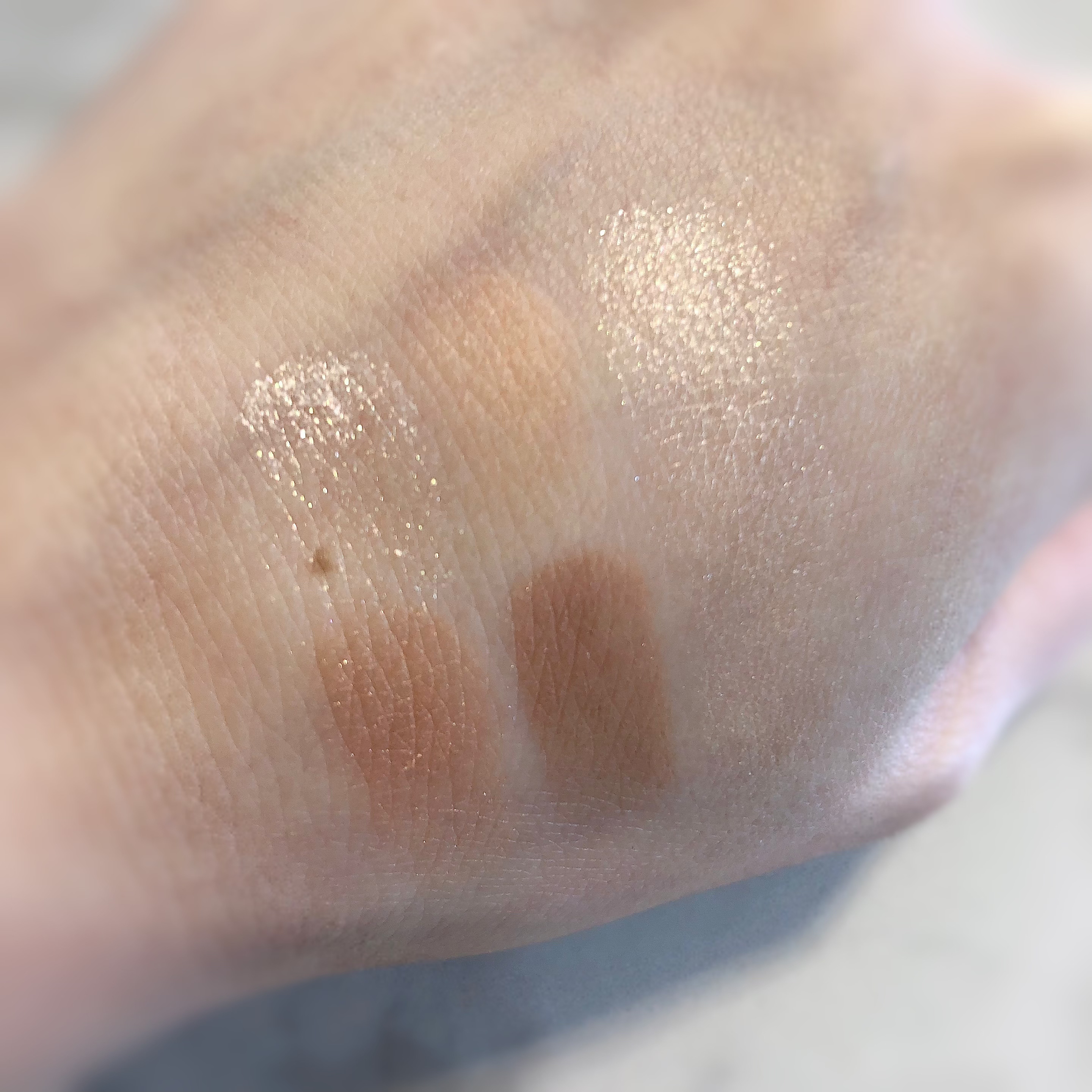 フェイス スタイリスト/SNIDEL BEAUTY/アイシャドウパレットを使ったクチコミ（3枚目）