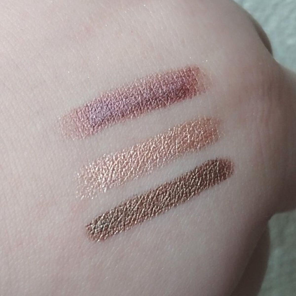 ソーホー グロウ ミニ ロングウェア クリーム シャドウ セット/BOBBI BROWN/スティックアイシャドウを使ったクチコミ（2枚目）