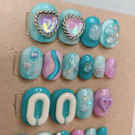 つけ爪やさん \MUU/ on LIPS 「#ネイルチップ#付け爪#ブルーネイル#青ネイル#うるうるネイル..」(1枚目)