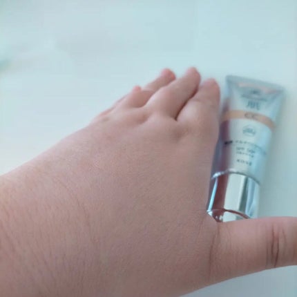 肌潤 マルチCCクリーム/米肌/CCクリームを使ったクチコミ(4枚目)