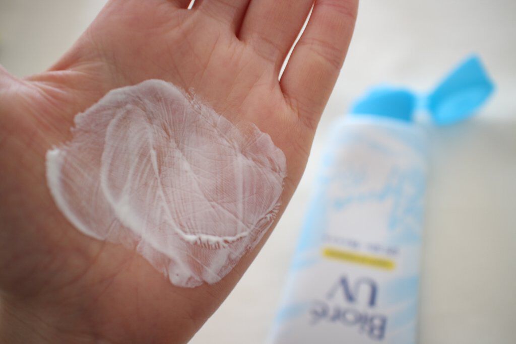 ビオレUV アクアリッチ ライトアップエッセンス/ビオレ/日焼け止めクリームを使ったクチコミ（3枚目）