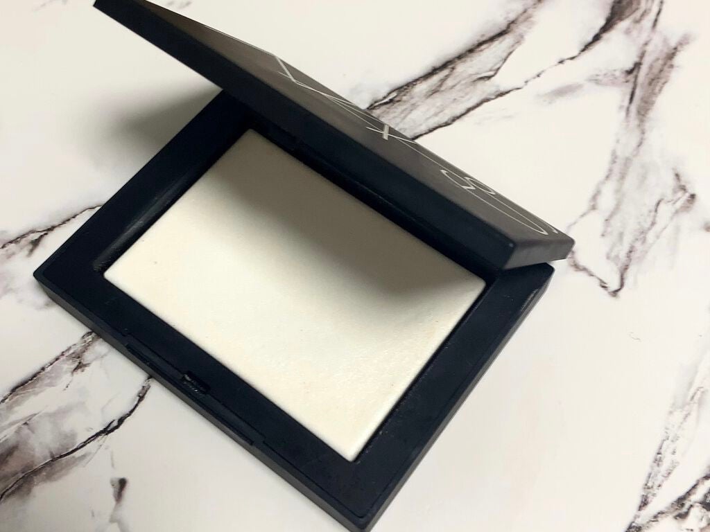 ライトリフレクティングセッティングパウダー プレスト N/NARS/プレストパウダーを使ったクチコミ(2枚目)