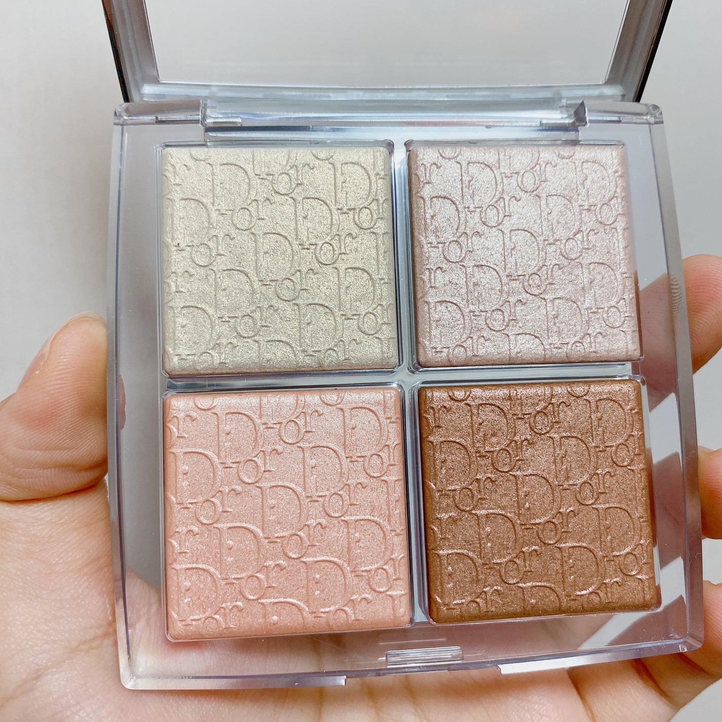 ディオール バックステージ フェイス グロウ パレット/Dior/ハイライトを使ったクチコミ(2枚目)