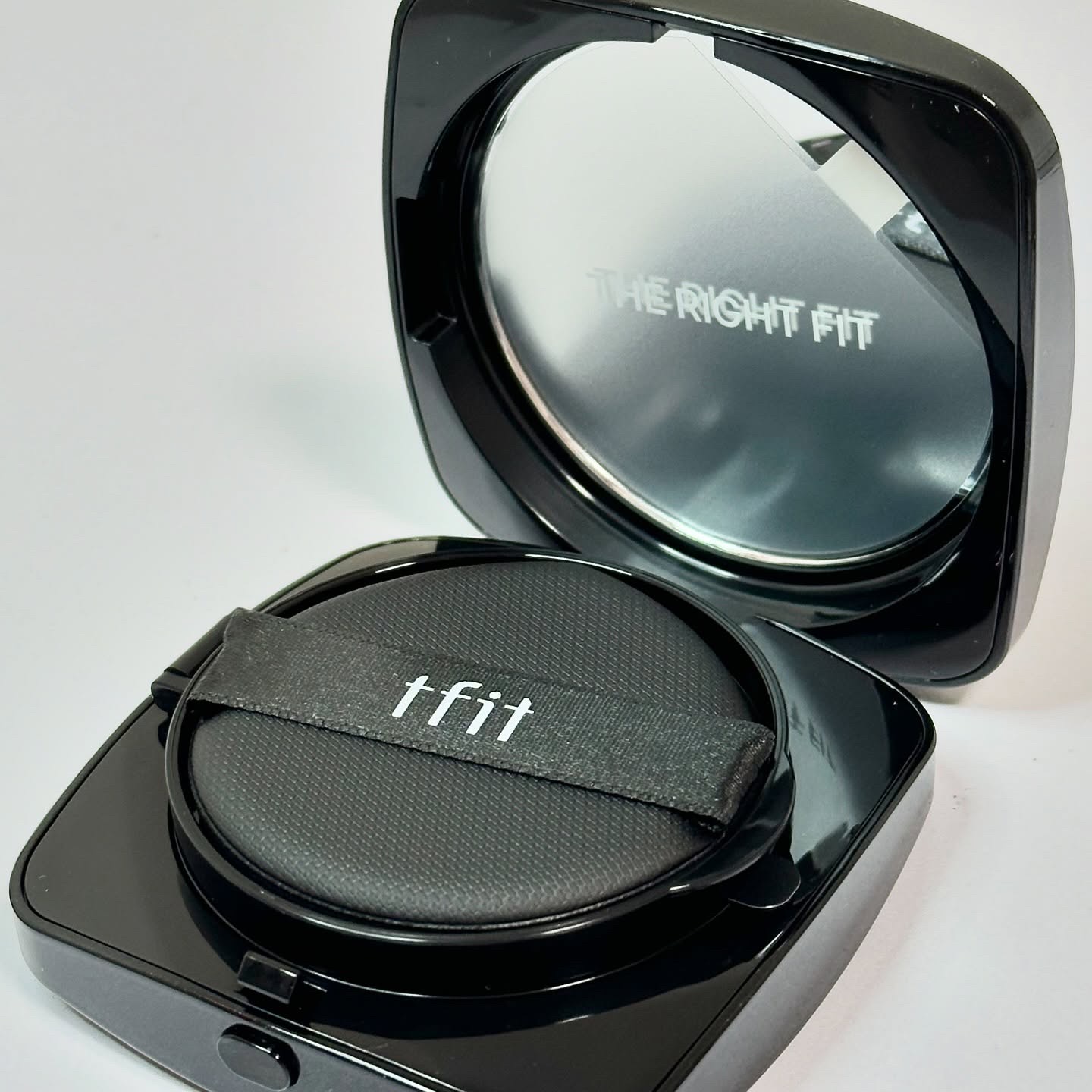 レイヤリングフィット グロークッションEX/TFIT/クッションファンデーションを使ったクチコミ（2枚目）