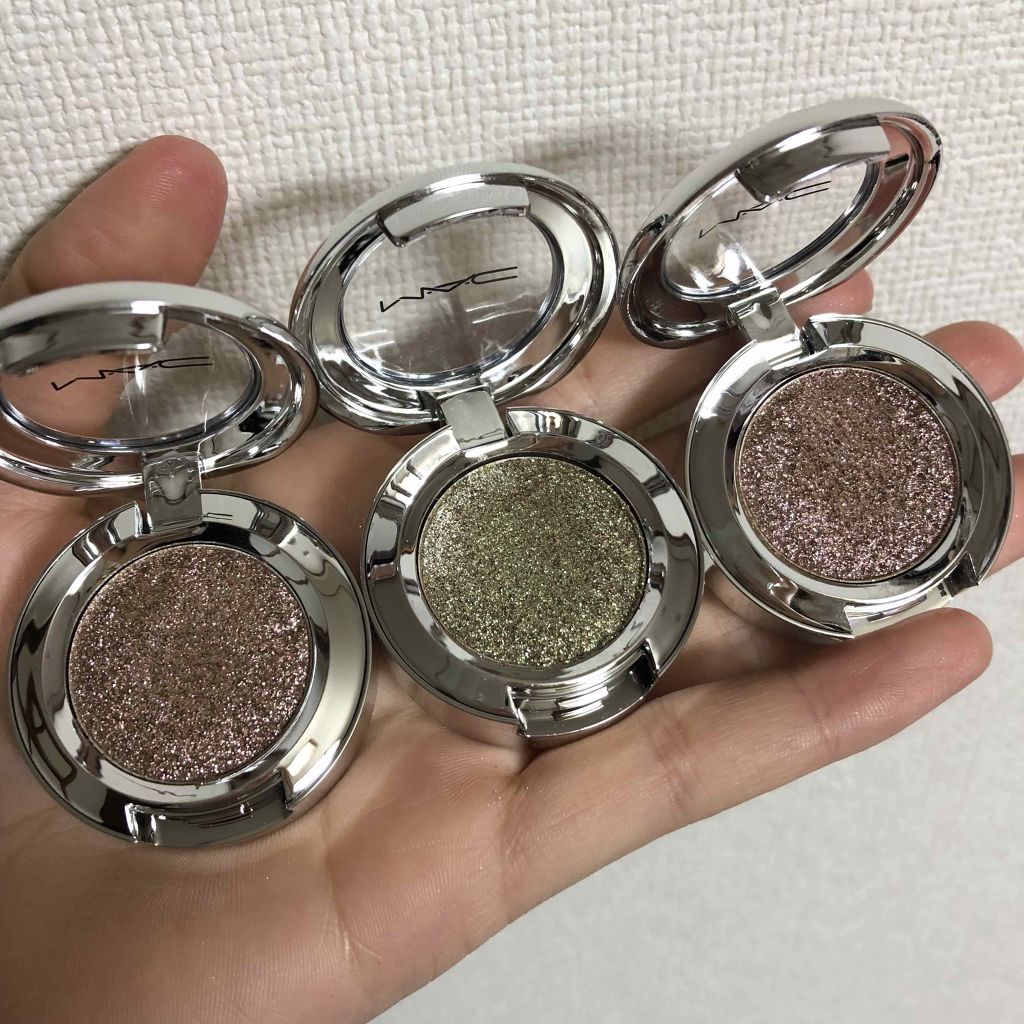 シャイニー プリティ シャドウ メイク ア ウィッシュ/M・A・C/単色アイシャドウを使ったクチコミ（2枚目）