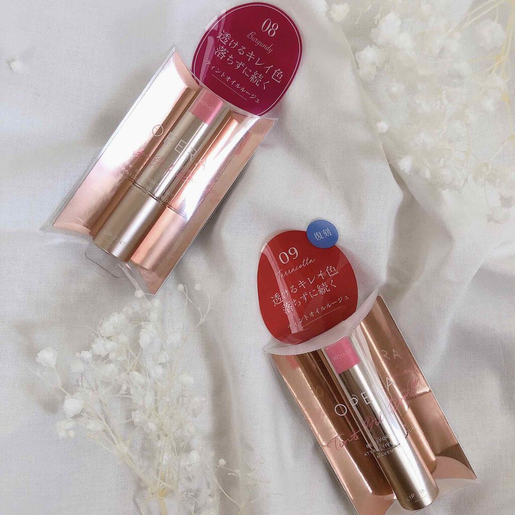 オペラ
リップティントN
バーガンディ/テラコッタ

LIPS経由で頂きました🌱
久しぶりにオペラのリップを使用したら
めちゃくちゃ可愛いカラー👏🏻

どちらも肌なじみが良くて、
発色も程よくて使いやすいカラー。

保湿はされるけど、