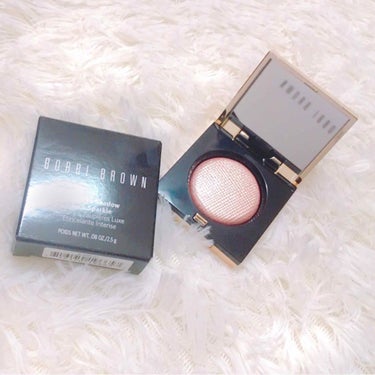 BOBBI BROWN
リュクス アイシャドウ 
リッチ スパークル 01 ムーンストーン

💐
光沢感のあるラメで色はほぼつかず、
重ねても単色でもありです。
手元にあるだけで幸せになれるキラキラ感が