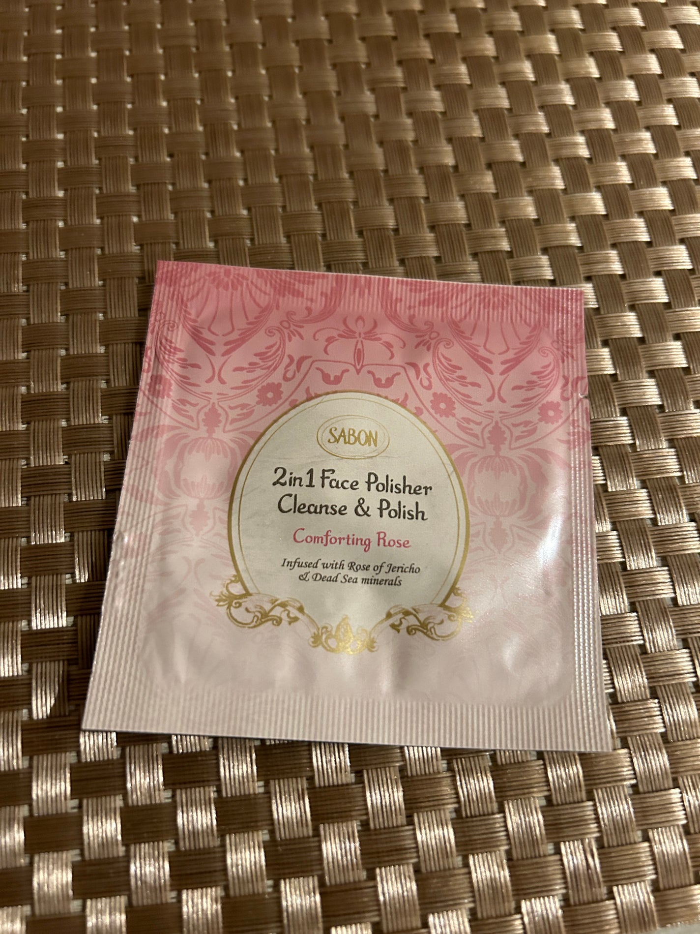 フェイスポリッシャー コンフォーティング・ローズ/SABON/スクラブ・ゴマージュを使ったクチコミ(1枚目)