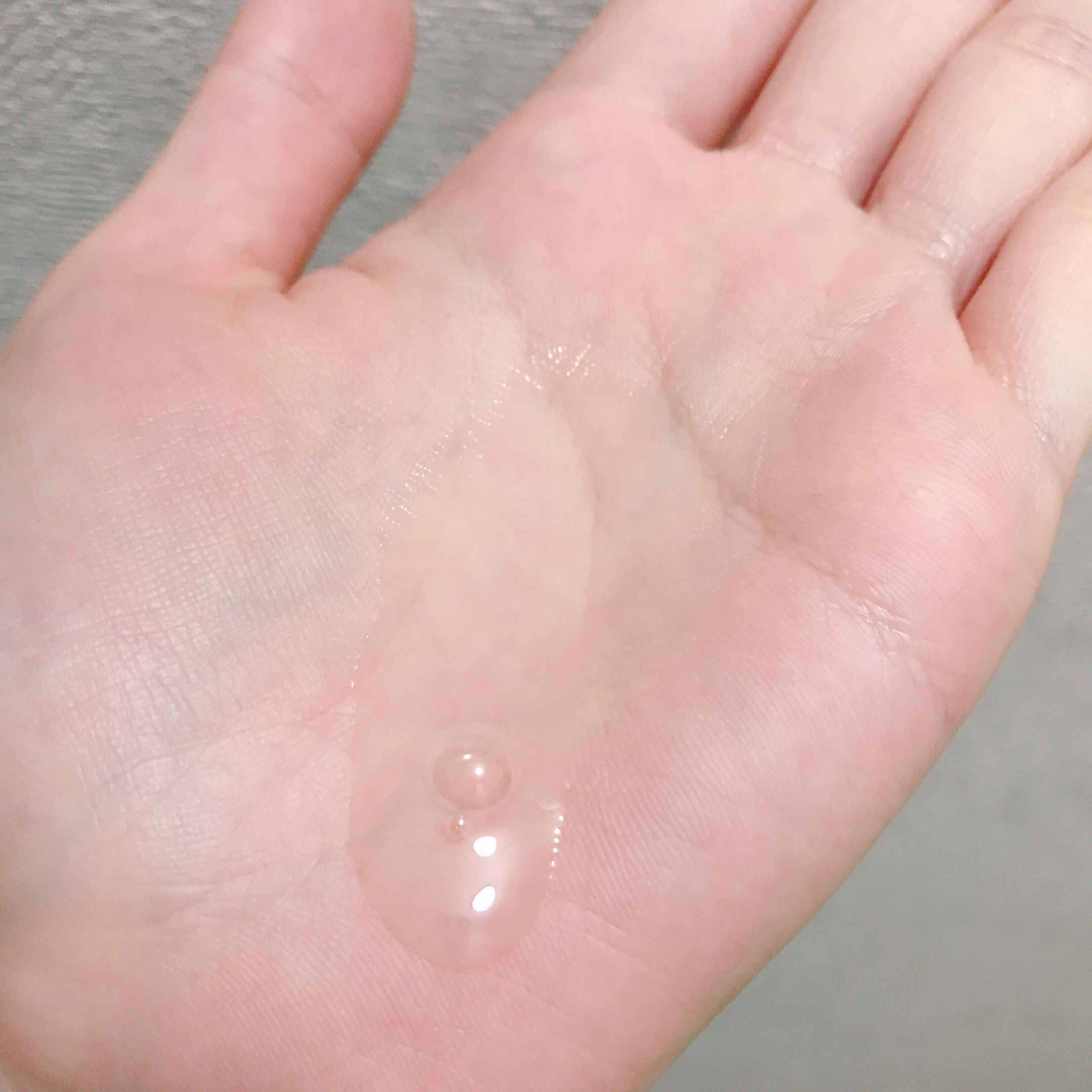 エッセンシャル プレミアム ウォータートリートメント ナチュラルモイスト/エッセンシャル/アウトバストリートメントを使ったクチコミ（2枚目）