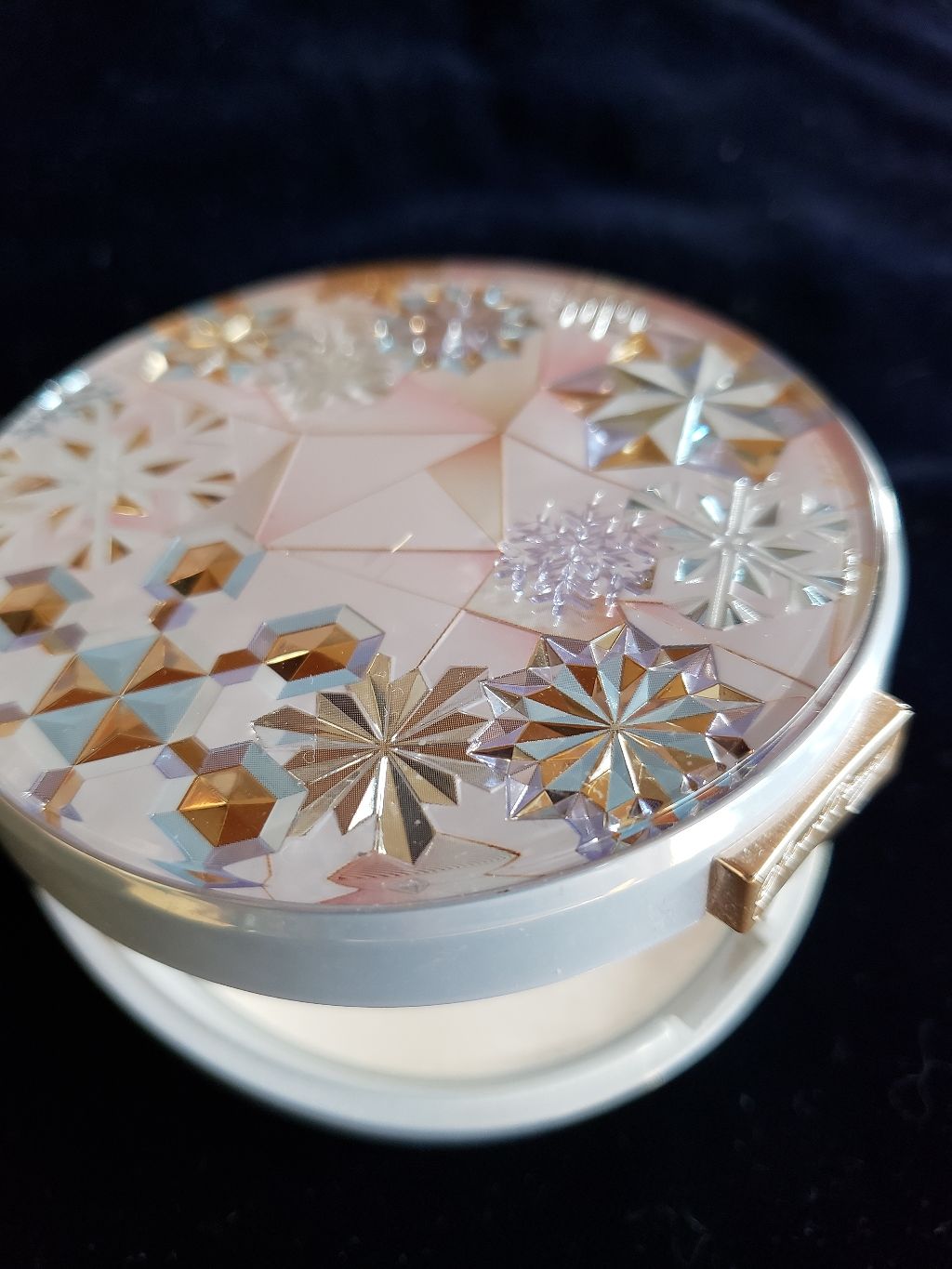 スノービューティー ホワイトニング フェースパウダー 2017/スノービューティー/プレストパウダーを使ったクチコミ(2枚目)