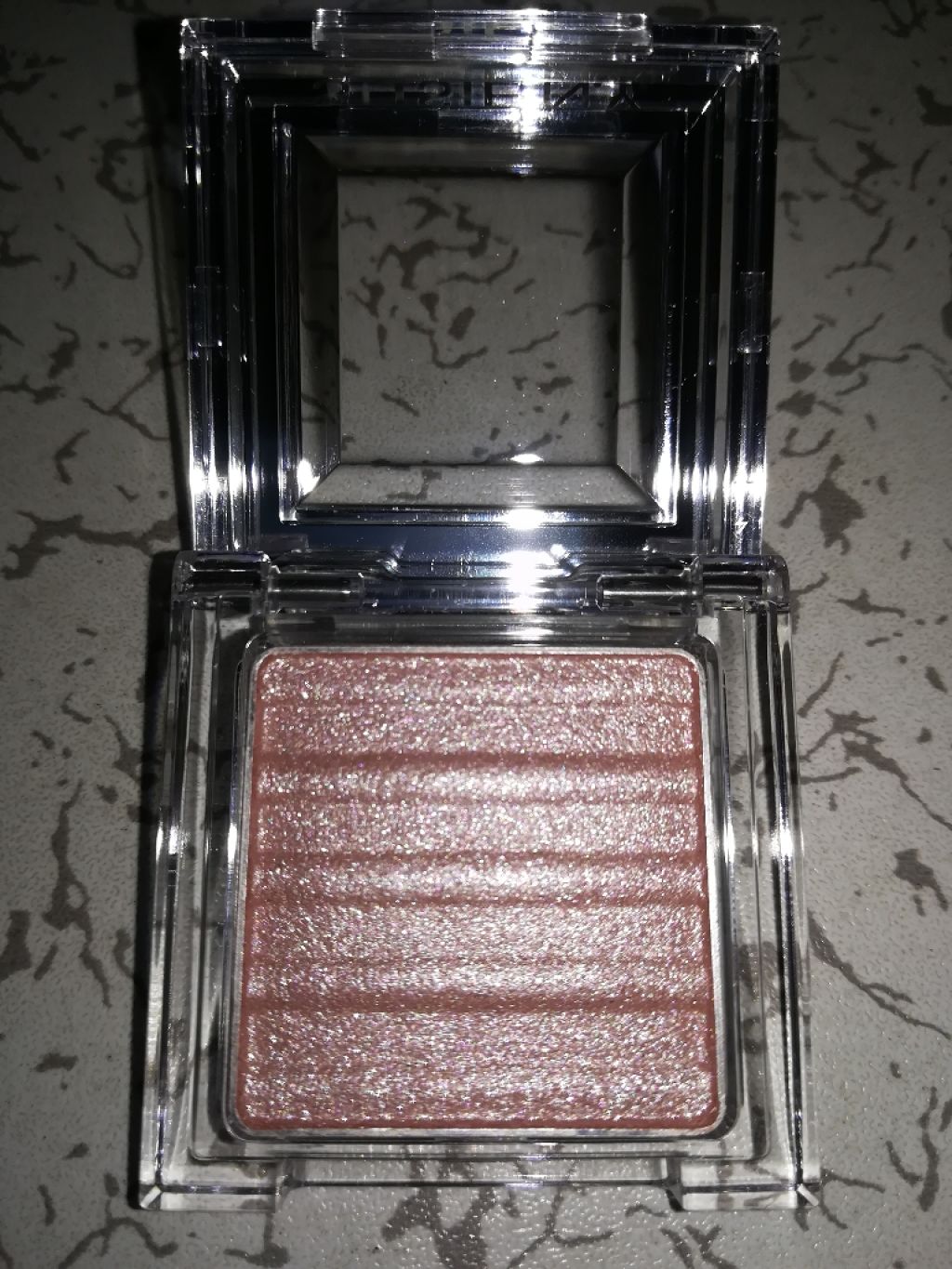 アイカラーテクスチャー グリッターフレーク/SUSIE N.Y./単色アイシャドウを使ったクチコミ（3枚目）