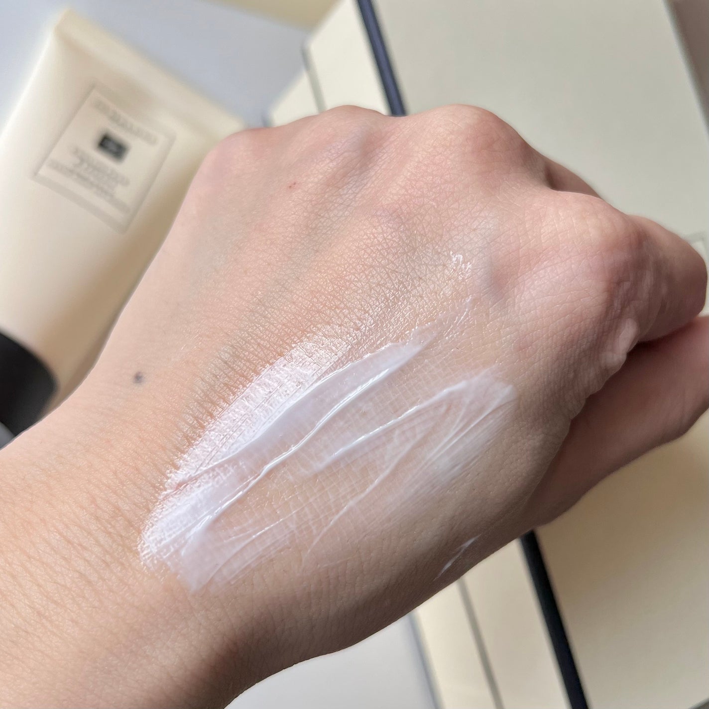 イングリッシュ ペアー & フリージア ハンド クリーム/Jo MALONE LONDON/ハンドクリームを使ったクチコミ(3枚目)