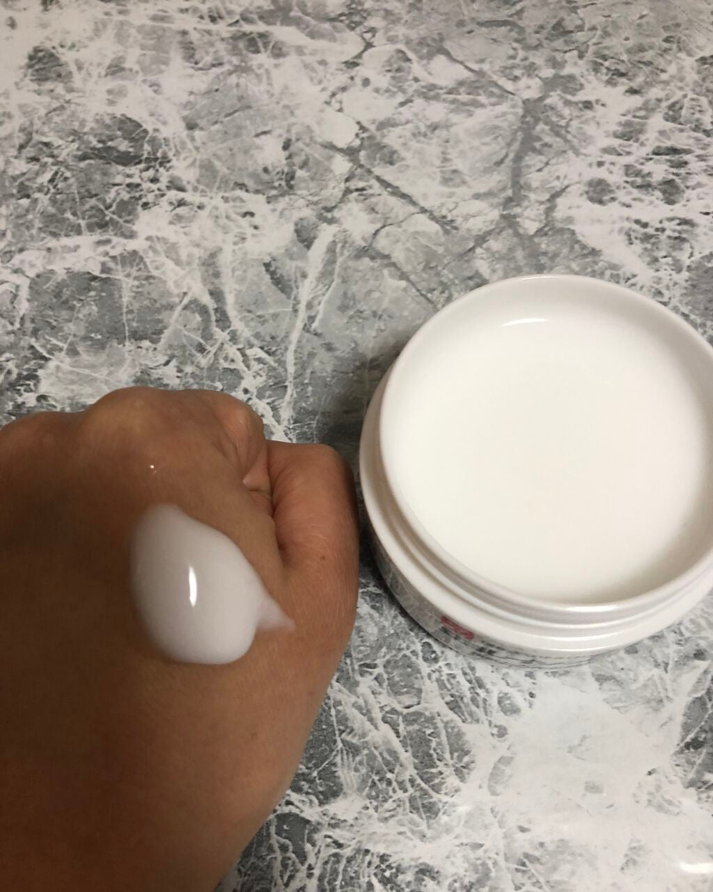 とろんと濃ジェル 薬用美白 N/なめらか本舗/オールインワン化粧品を使ったクチコミ(4枚目)