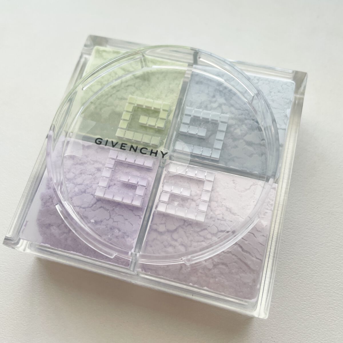 プリズム・リーブル/GIVENCHY/ルースパウダーを使ったクチコミ(3枚目)