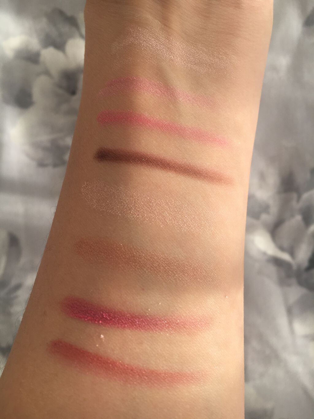 スイーツコレクション/マリブビューティー/アイシャドウパレットを使ったクチコミ（3枚目）