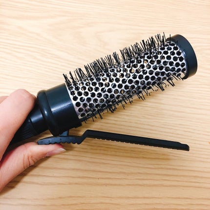 クリップ熱伝導ヘアブラシ/DAISO/ヘアブラシを使ったクチコミ(2枚目)