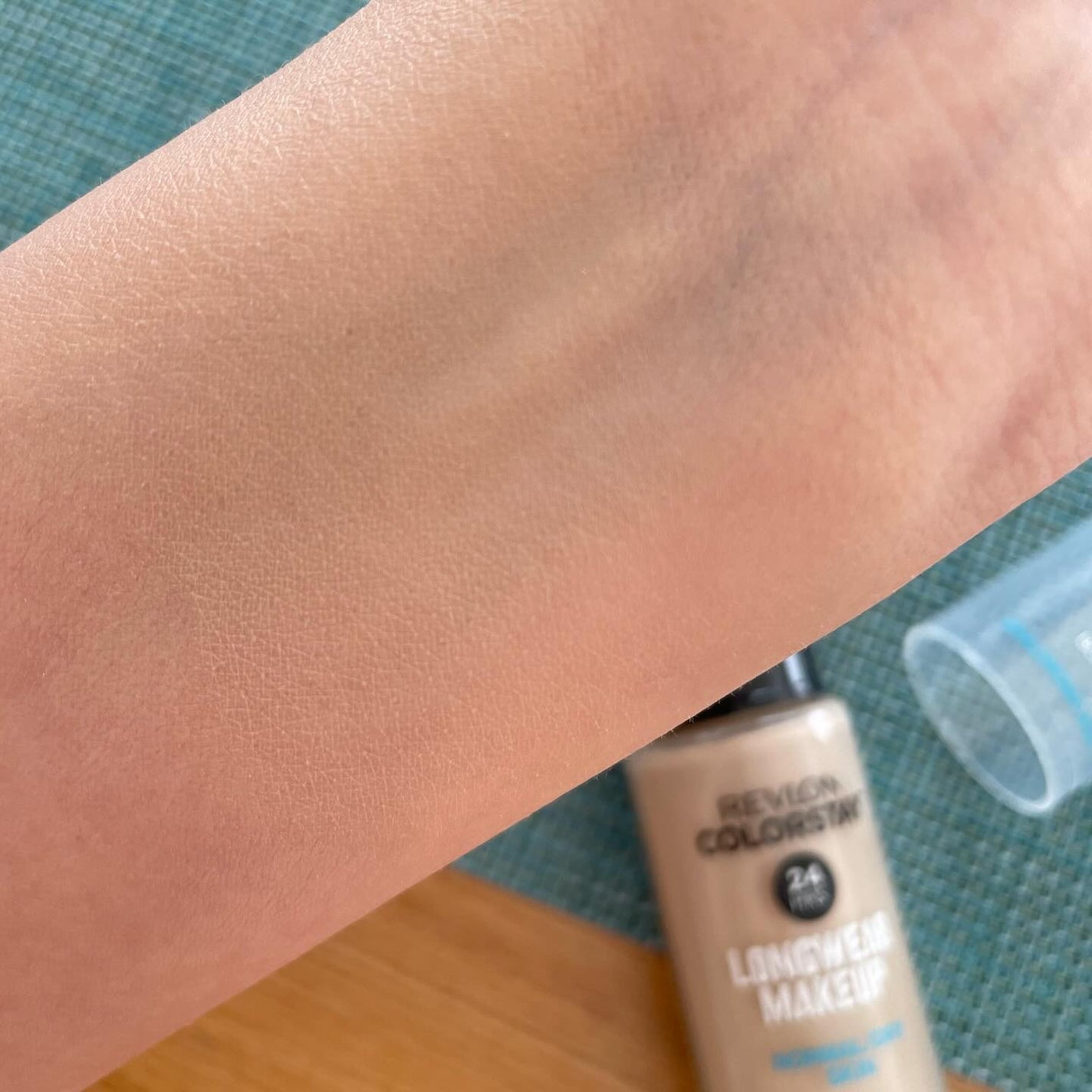 カラーステイ ロングウェア メイクアップ/REVLON/リキッドファンデーションを使ったクチコミ(6枚目)