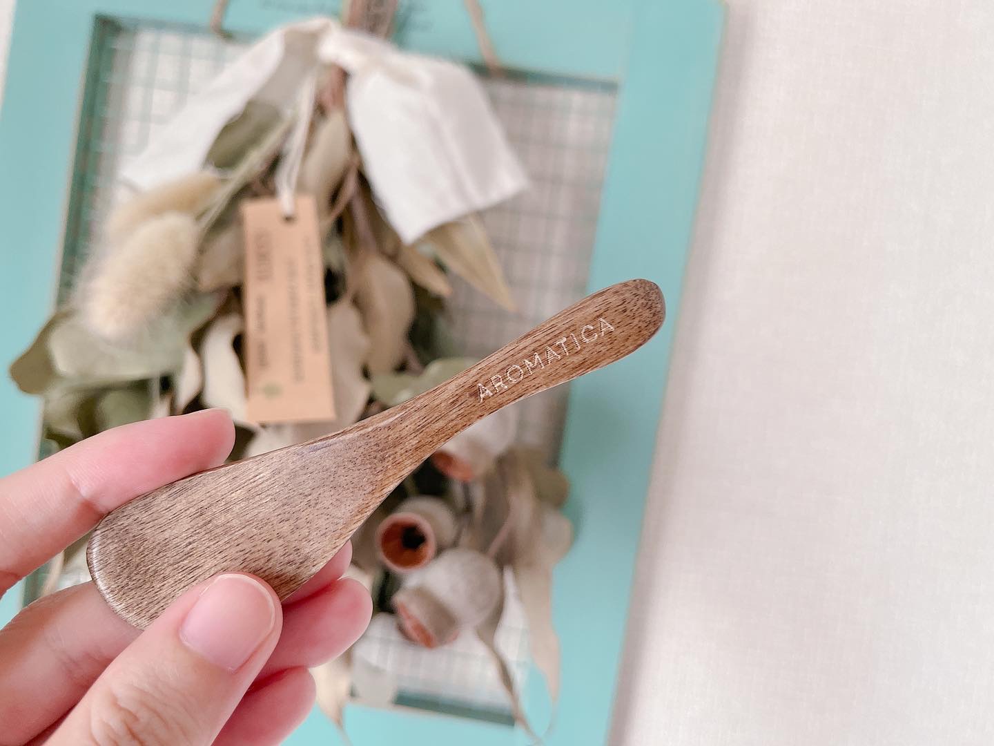 シュガーボディスクラブバジル＆ベルガモット/AROMATICA/ボディスクラブを使ったクチコミ（2枚目）