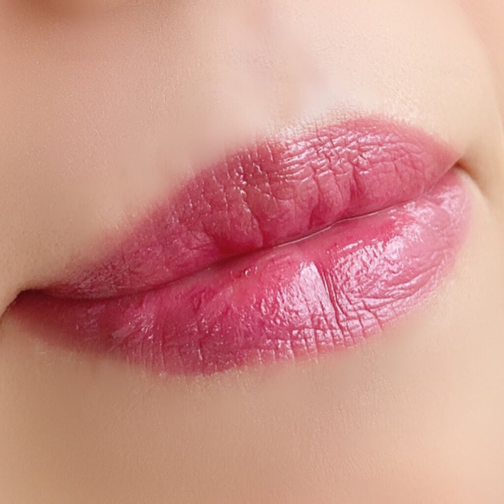 ルージュ ヴォリュプテ シャイン/YVES SAINT LAURENT BEAUTE/口紅を使ったクチコミ(2枚目)