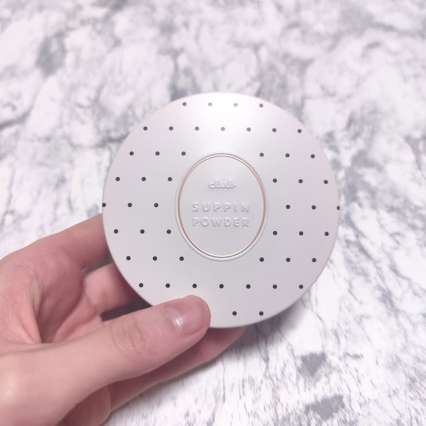 すっぴん ホワイトニングパウダーA/クラブ/プレストパウダーを使ったクチコミ(2枚目)