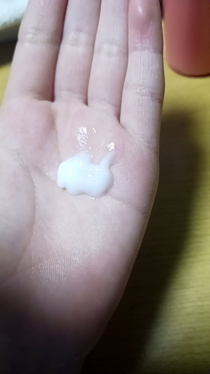 エッセンスインヘアミルク/オルビス/ヘアミルクを使ったクチコミ（2枚目）