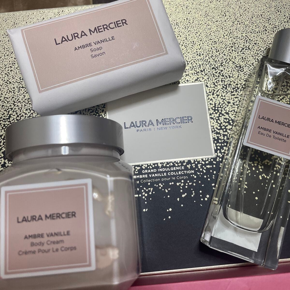 るい on LIPS 「ローラメルシエのクリスマスコフレ、書いましたか?去年にアンバー..」(2枚目)