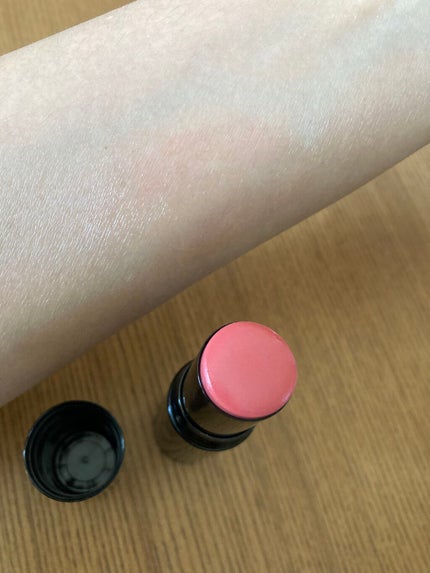 ボーム エサンシエル ロゼ/CHANEL/スティックハイライトを使ったクチコミ(2枚目)