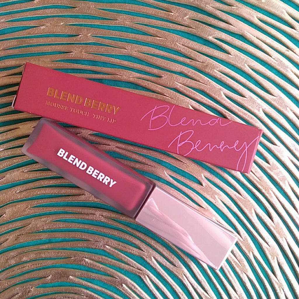 ムースタッチティントリップ /BLEND BERRY/リップティントを使ったクチコミ(2枚目)