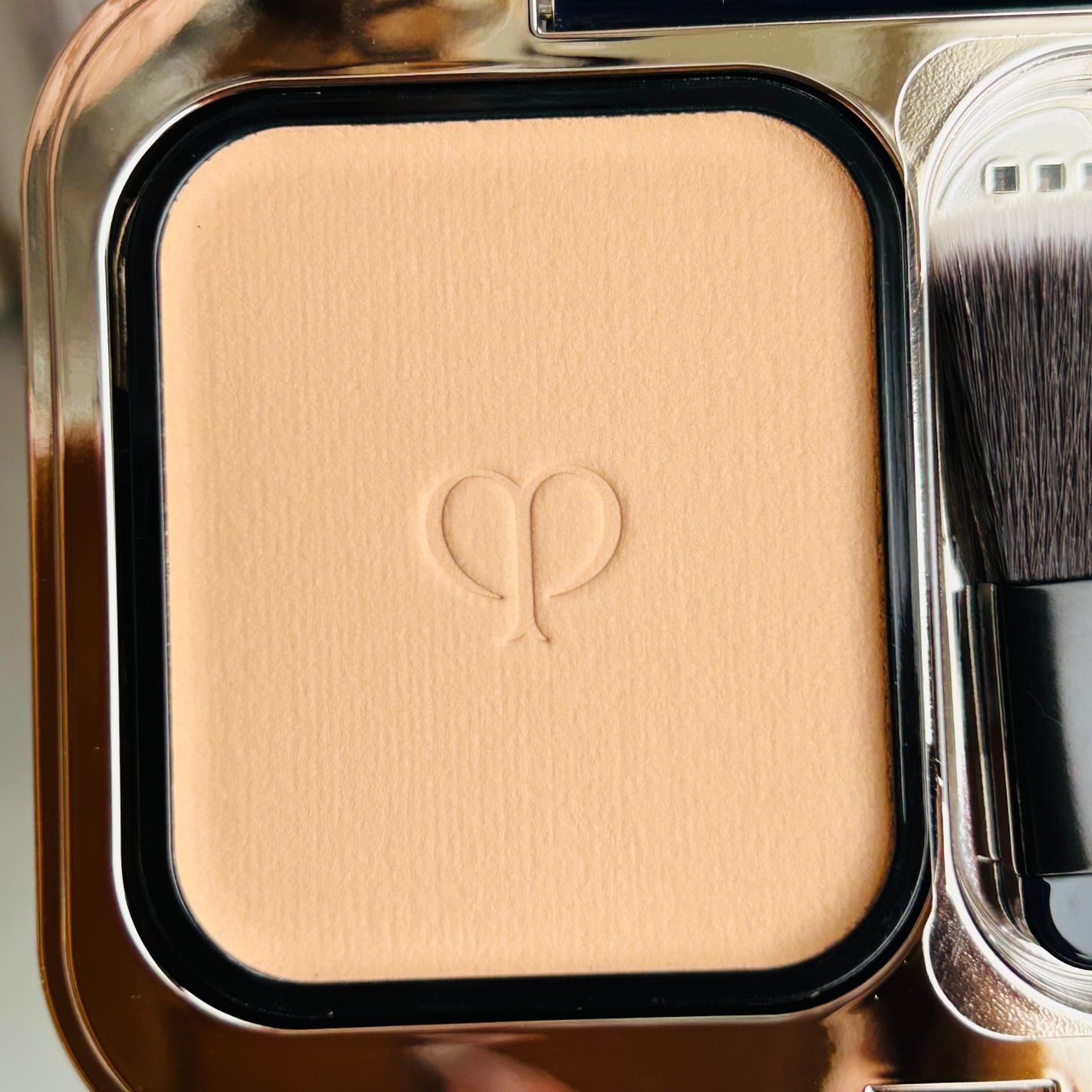 クレ・ド・ポー ボーテ タンプードルエクラⅡ/クレ・ド・ポー ボーテ/パウダーファンデーションを使ったクチコミ(3枚目)