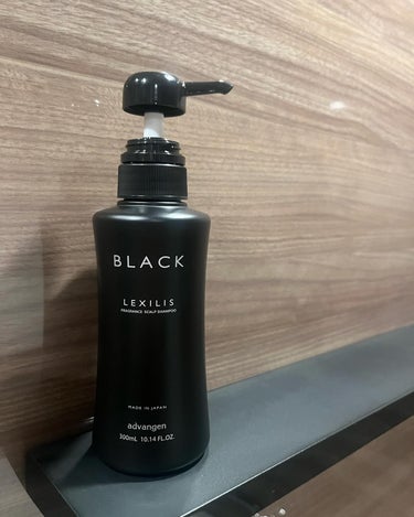 LEXILIS BLACK FRAGRANCE
SCALP SHAMPOO

レキシリス ブラック フレグランス
スカルプシャンプー

300ml 2,750円
................

スタ