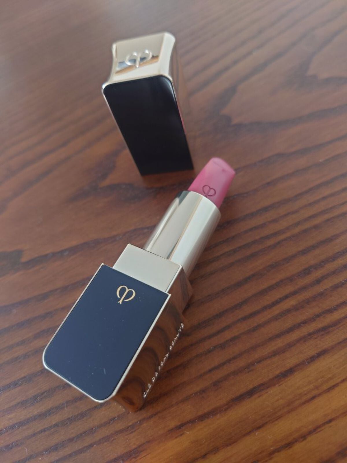 ルージュアレーブル マット/クレ・ド・ポー ボーテ/口紅を使ったクチコミ(3枚目)